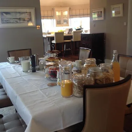 Oda ve Kahvaltı Arden *