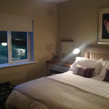 Arden לינה וארוחת בוקר